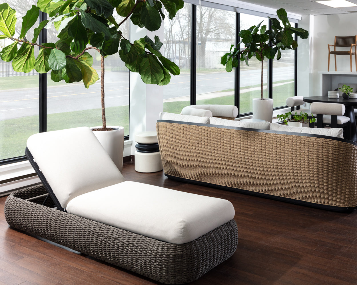 Barcelona Lounger - Grey - Palazzo Cream