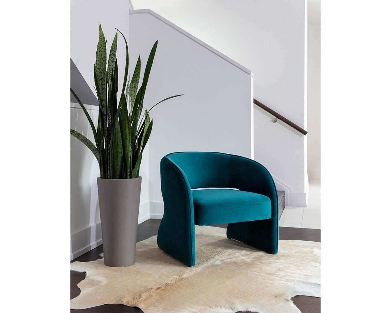 Rosalia Lounge Chair - Timeless Teal