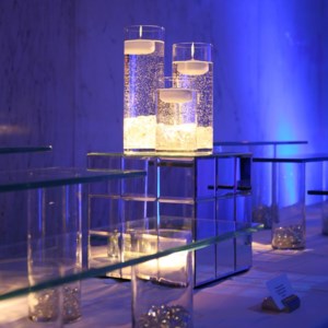 Short Mirrored Puzzle Cube Pedestal