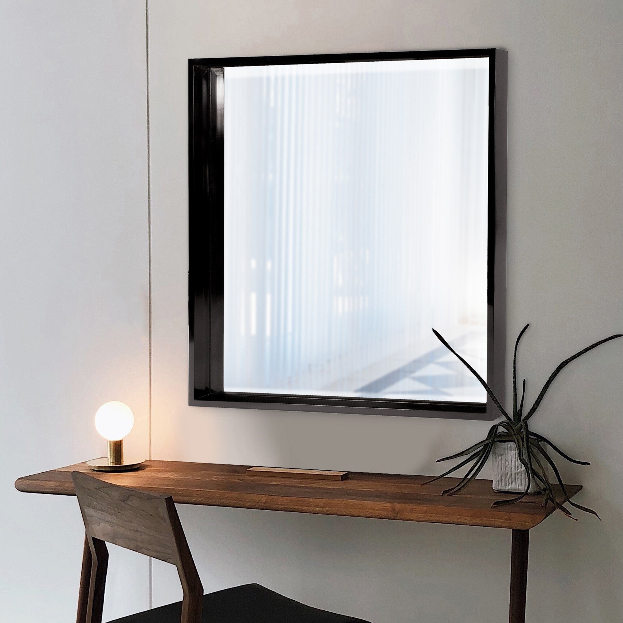 Isa Black Mirror