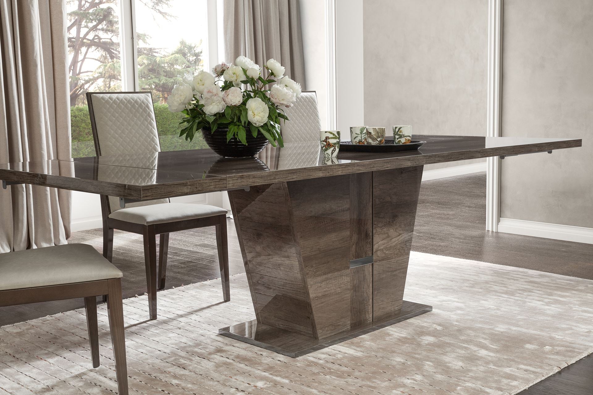 Medea Dining Table