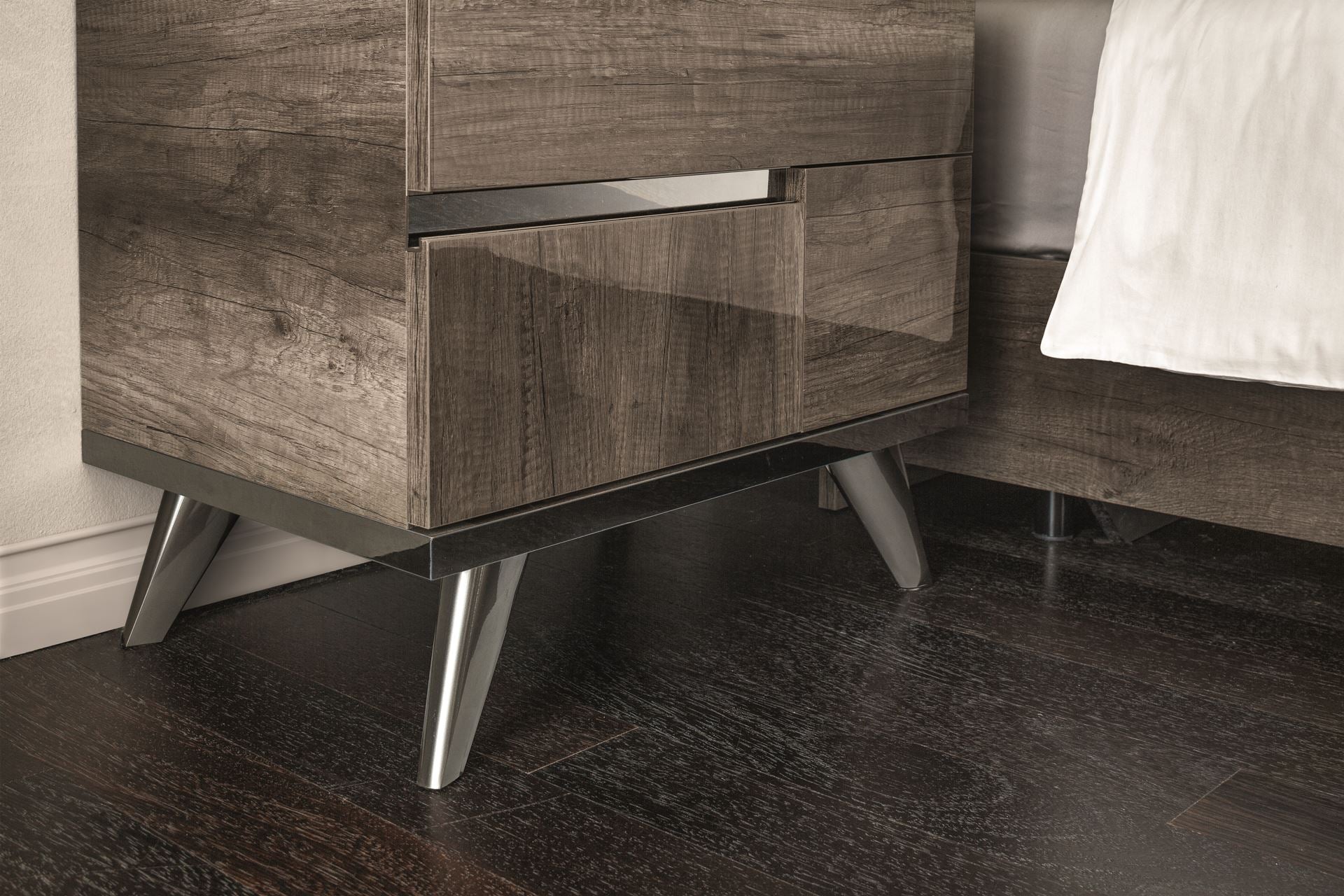 Medea 2-Drawer Nightstand